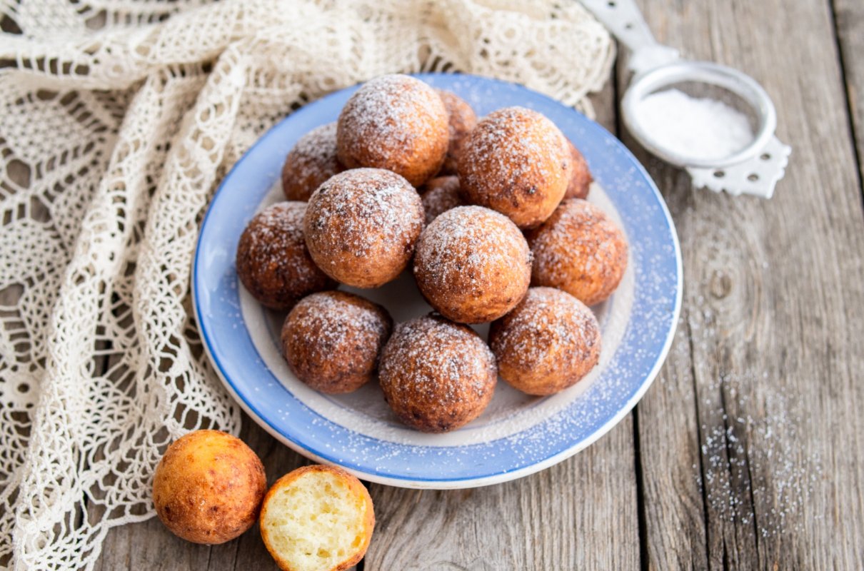 Szybki przepis na pączki Jak zrobić proste pączki