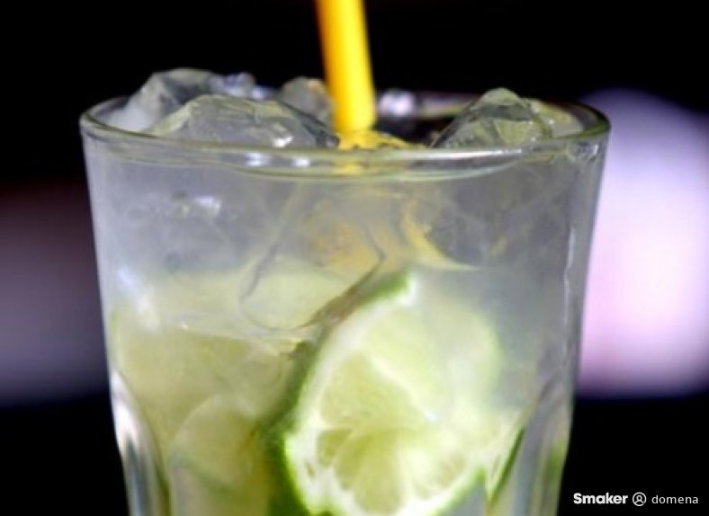 Gin z tonikiem i limonką