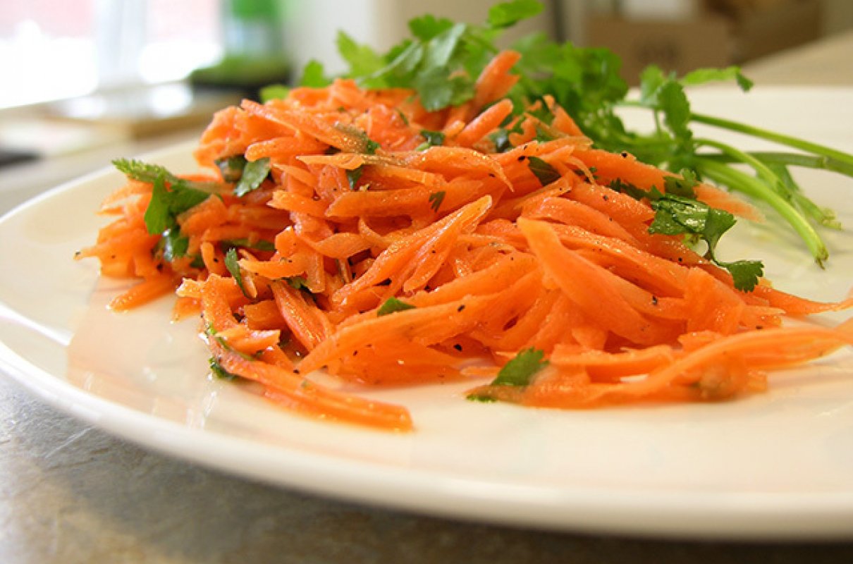 Морковный салат диетический