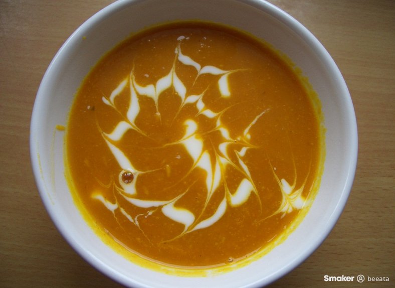  Rozgrzewająca zupa marchewkowa 