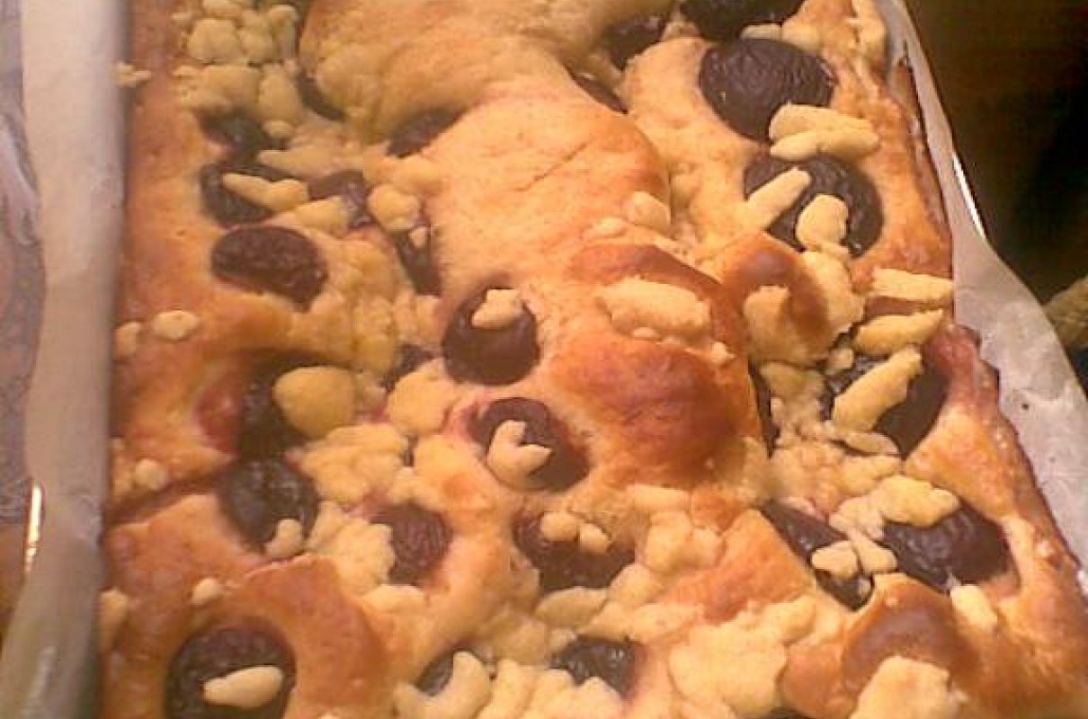 Drożdżak ze śliwką