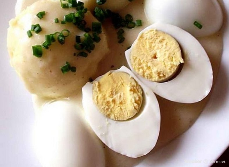  Jajka w sosie chrzanowym 