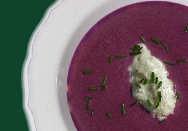 Kremowa zupa z czerwonej kapusty