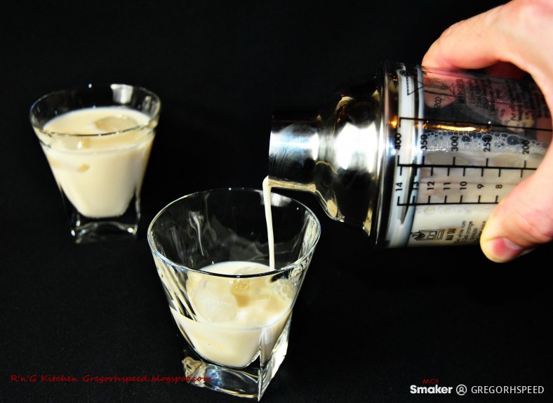  White Russian Drink 