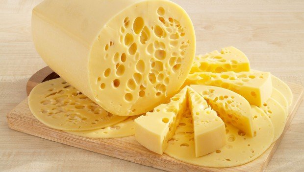 Naprawdę jesz żółty ser? Sprawdź, jak wystrzegać się podróbek!