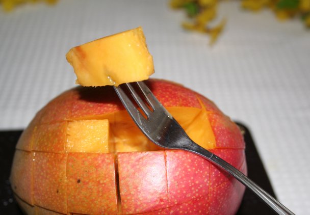 Jak najłatwiej zjeść mango