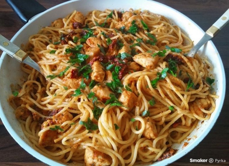 Spaghetti z kurczakiem i pesto