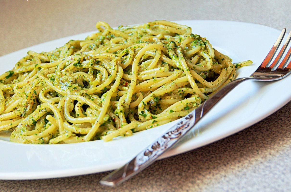 Spaghetti z pistacjowym pesto