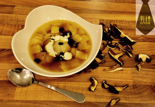 Dania wigilijne – Tradycyjna zupa grzybowa