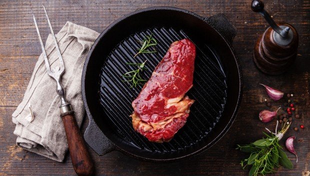 5 błędów podczas przygotowywania mięsa na patelni