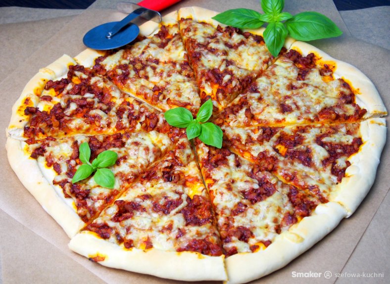 Pizza bolognese (ciasto bez wyrastania)