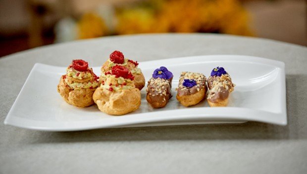 Pistacjowo-malinowe eklery - przepis z "Bake Off - Ale Ciacho!"