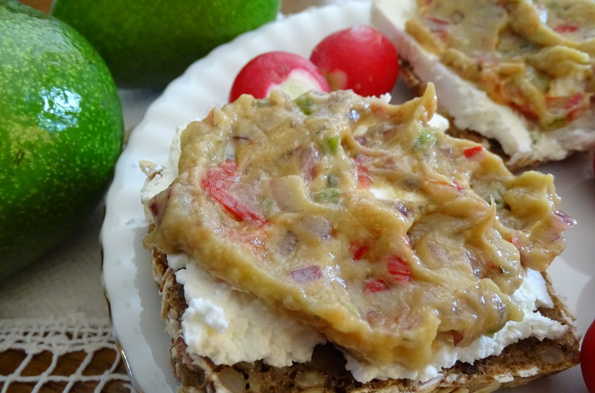 Pikantna salsa z awokado