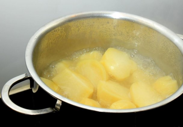Jak szybciej ugotować ziemniaki?