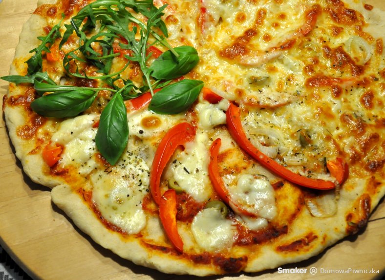  Żytnia pizza z mozzarellą 