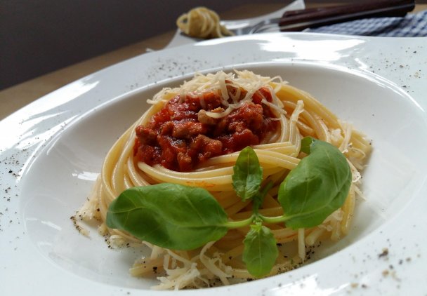 Spaghetti bolognese: sos zrób sam od A do Z