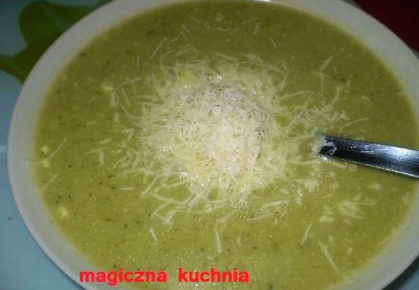 Zupa z brokułów