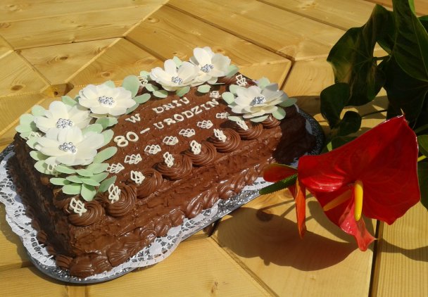 Tort urodzinowy na 80 lat