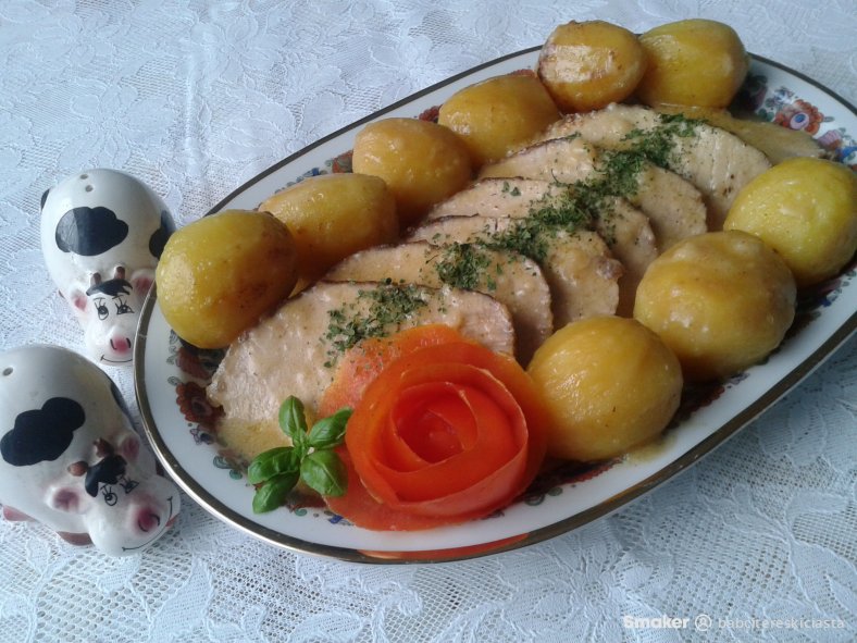 Schab z sosem, ziemniakami z piekarnika