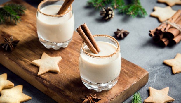 12 przepisów na bożonarodzeniowe nalewki i likiery