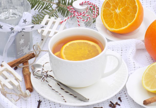 Zimowa herbata z cynamonem i cytrusową nutką.