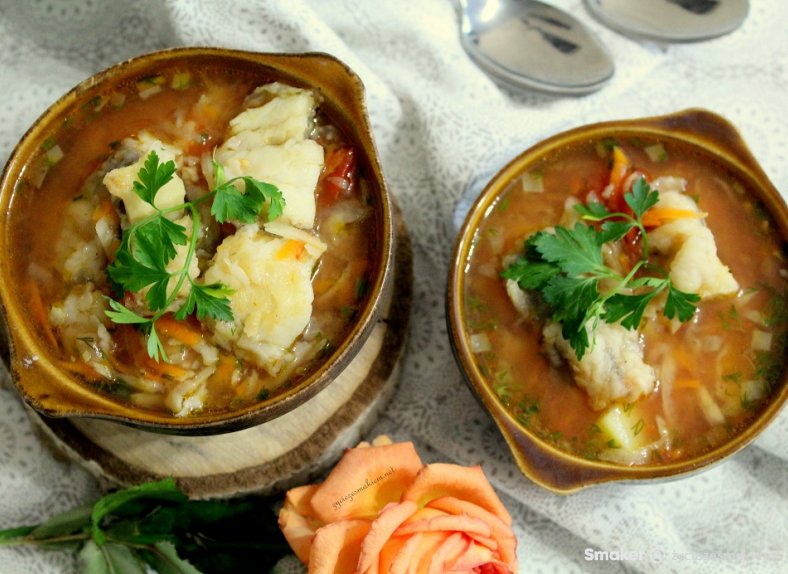  Zupa rybna z warzywami korzeniowymi 