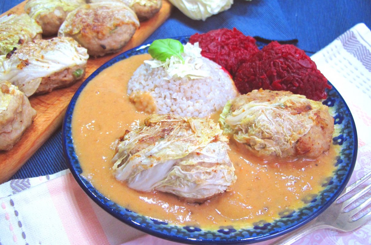 Mielone w kapuście pekińskiej