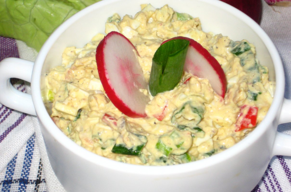 Pasta sardynkowo-jajeczna.