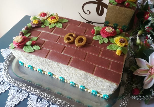 Tort urodzinowy prostokątny na 60-lat