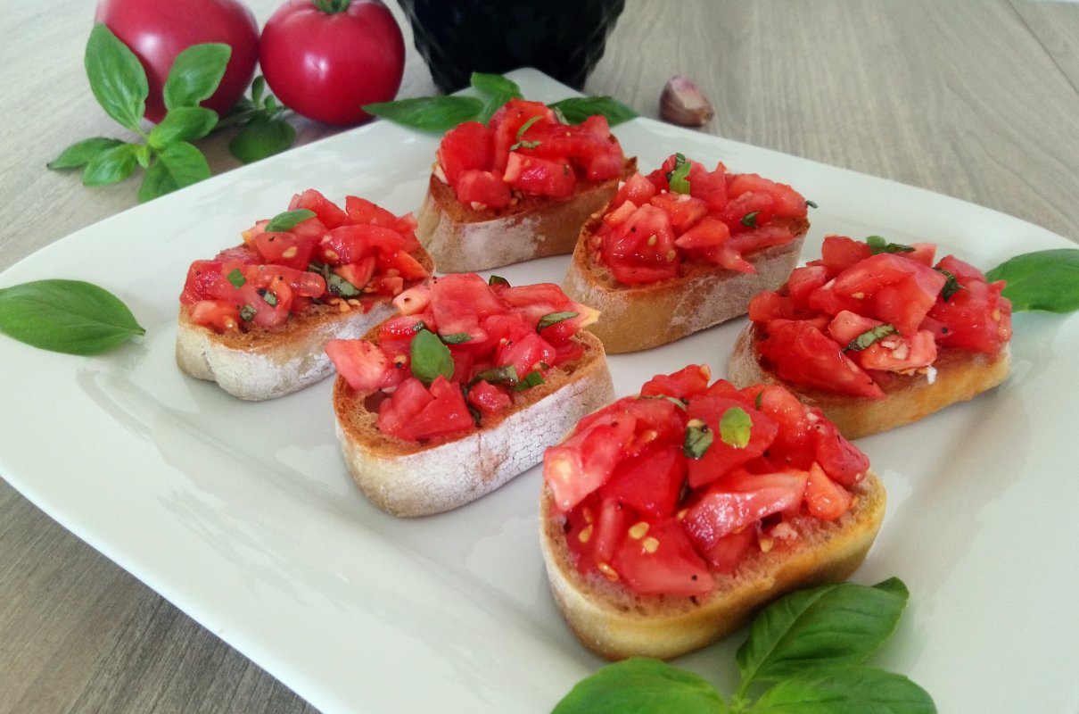 Bruschetta z pomidorami