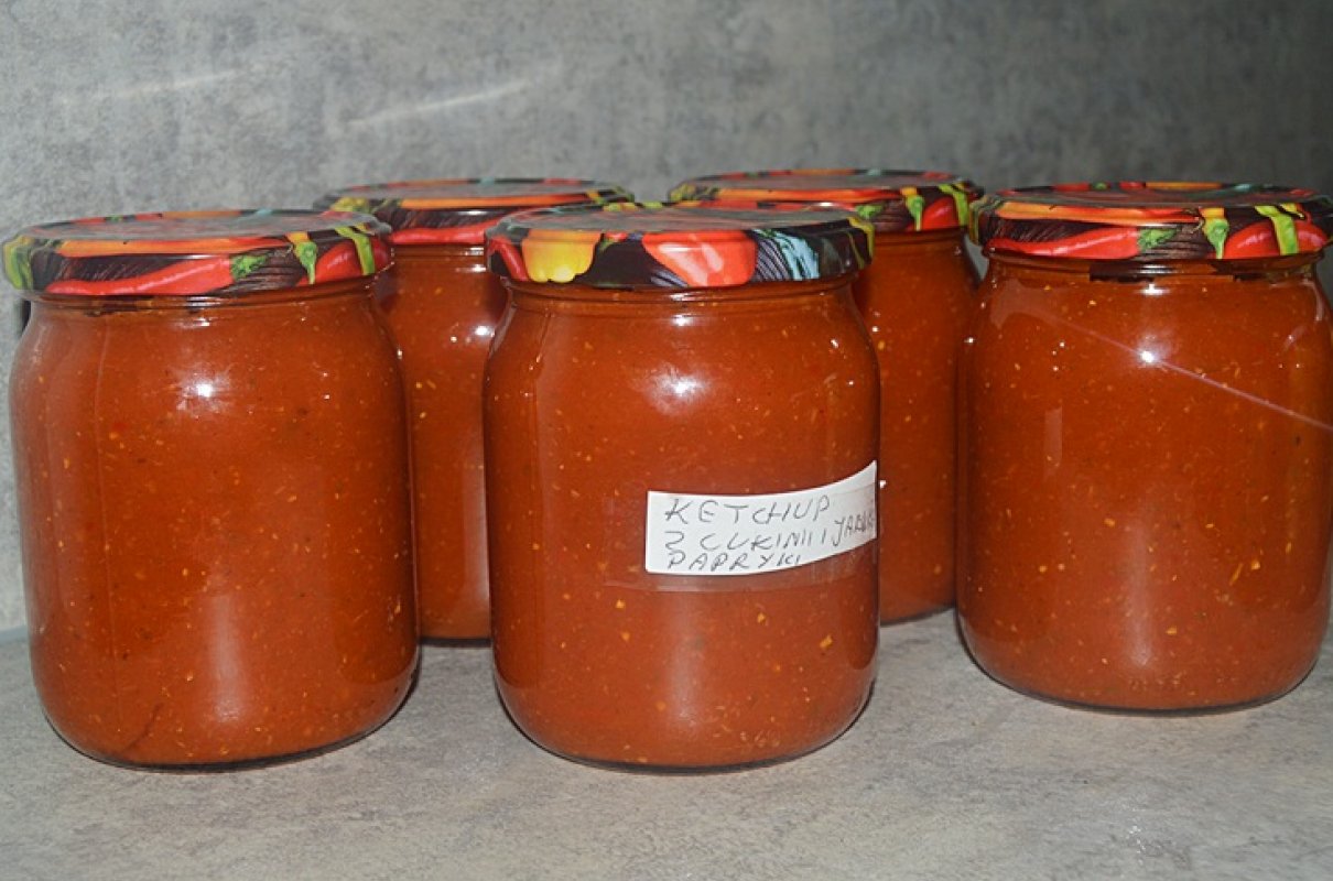 Ketchup Z Cukinii I Papryki Thermomix - Ketchup z cukinii, papryki i jabłka na zimę