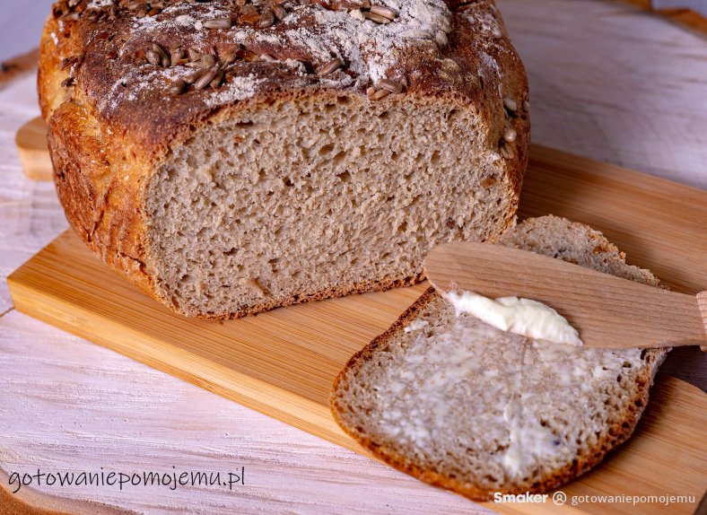  Chleb na zakwasie i maślance 