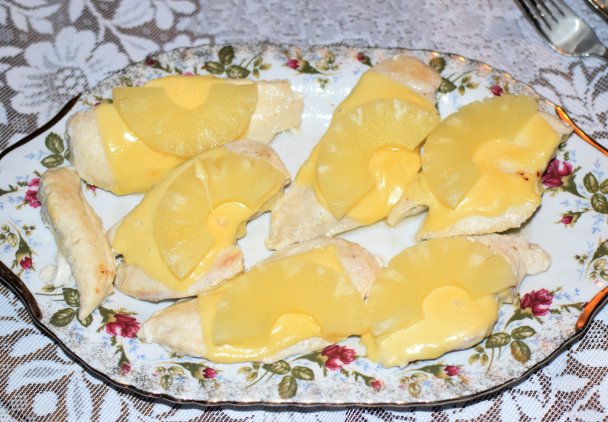 piersi kurczaka z serem i ananasem