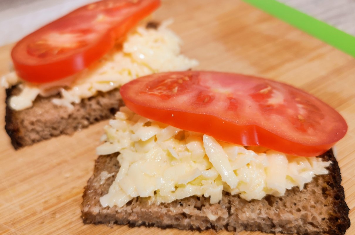 Kanapkowa pasta serowo - czosnkowa