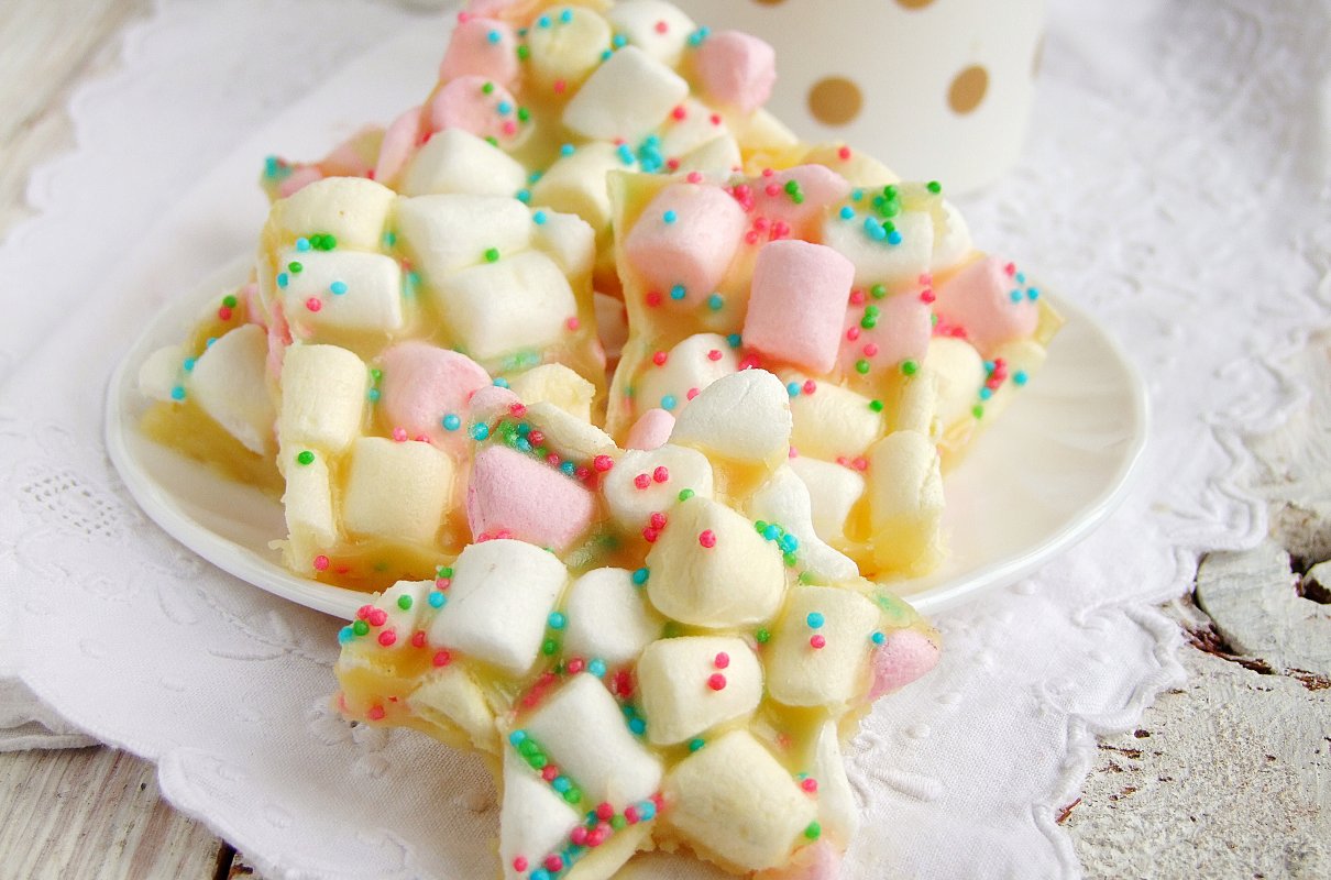 pianki marshmallow z białą czekoladą