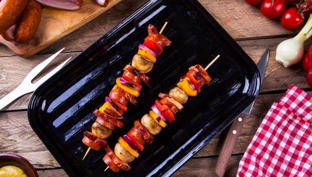 Rodzinne grillowanie – 3 przepisy na dania z rusztu