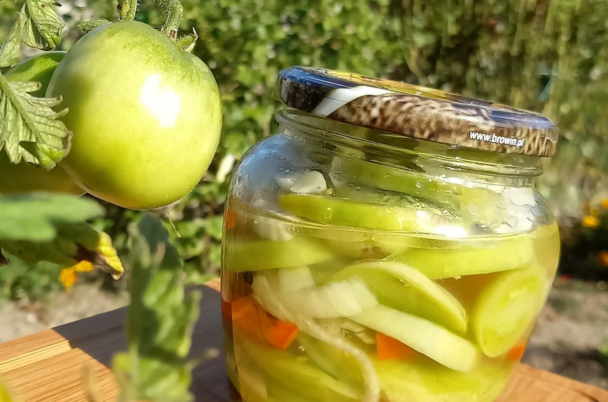 Sałatka z zielonych pomidorów