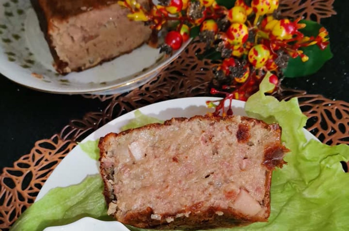 Babka ziemniaczana z mięsem mielonym.