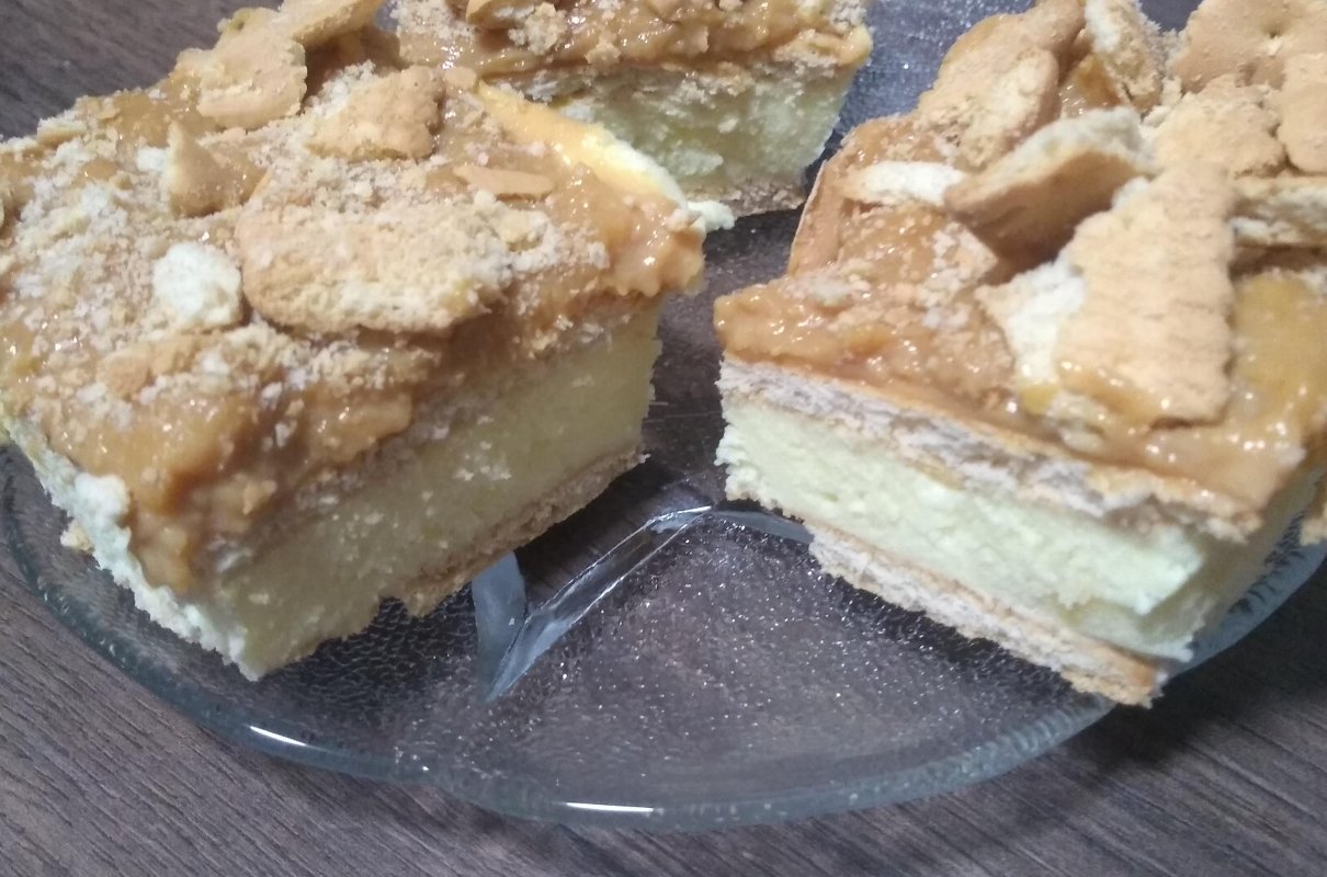 Ciasto kajmakowe z cytrynową nutą