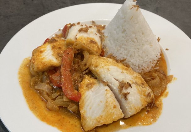 Aromatyczne tajskie curry rybne
