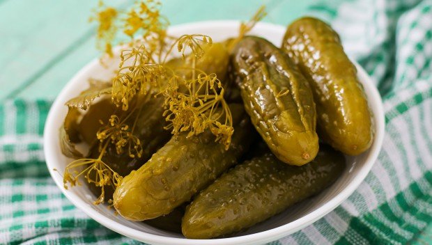 Jak kisić ogórki na zimę? Pamiętaj o 3 ważnych zasadach