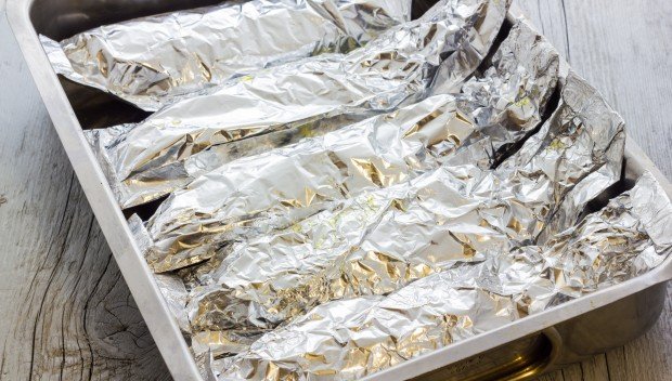 Folia aluminiowa – czy jest szkodliwa dla zdrowia?