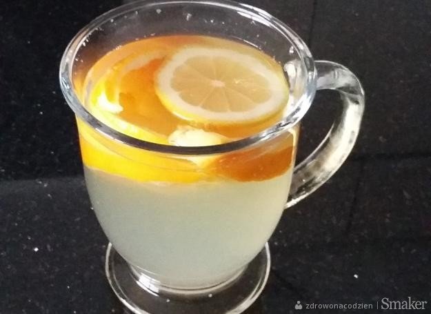 Napój imbirowy z pomarańczą i cytryną