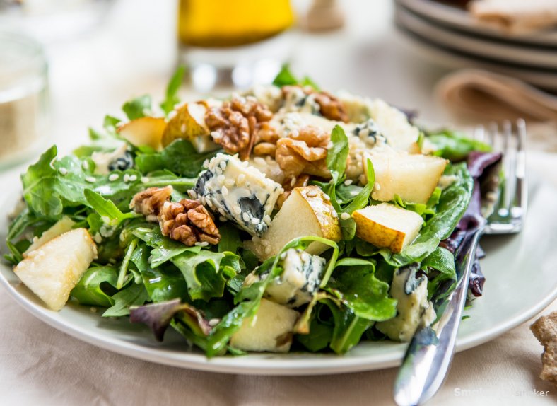  Lekka i chrupiąca sałatka z rukolą i gruszką 