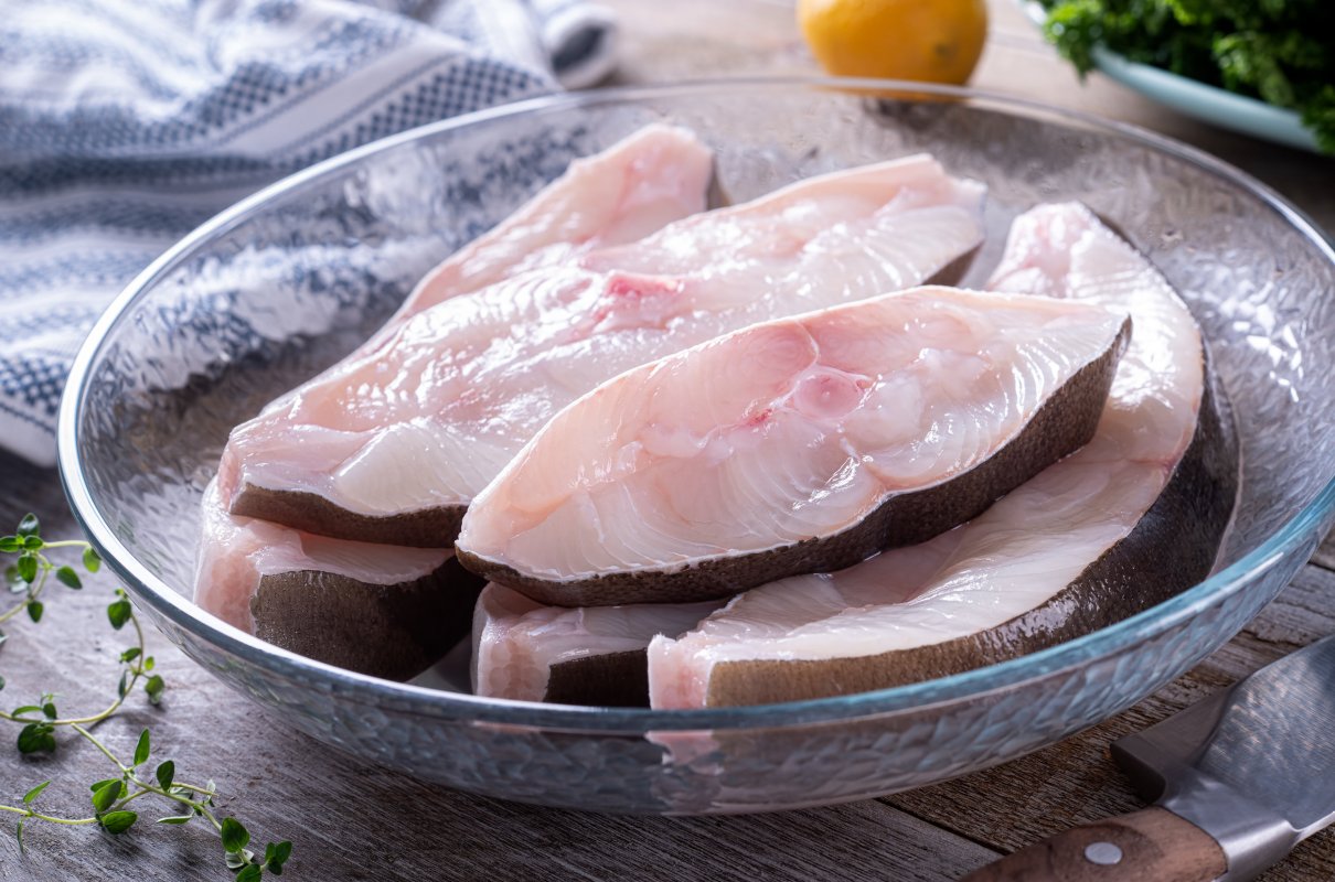 Halibut - co to za ryba i jakie ma właściwości? Najlepsze przepisy na ...