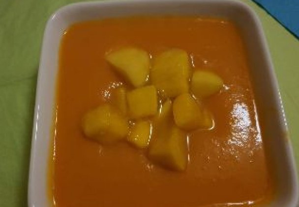 Chłodnik-krem z marchwi, dyni i mango