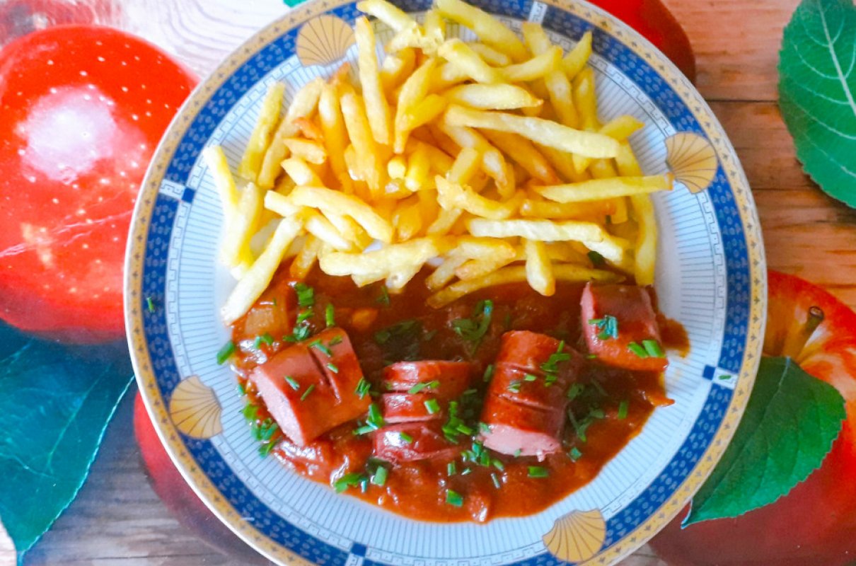 Currywurst - kiełbaski w sosie curry