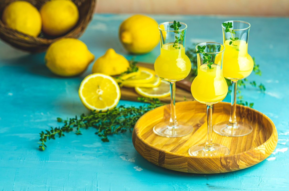 Limoncello - nalewka ze skórek cytryny