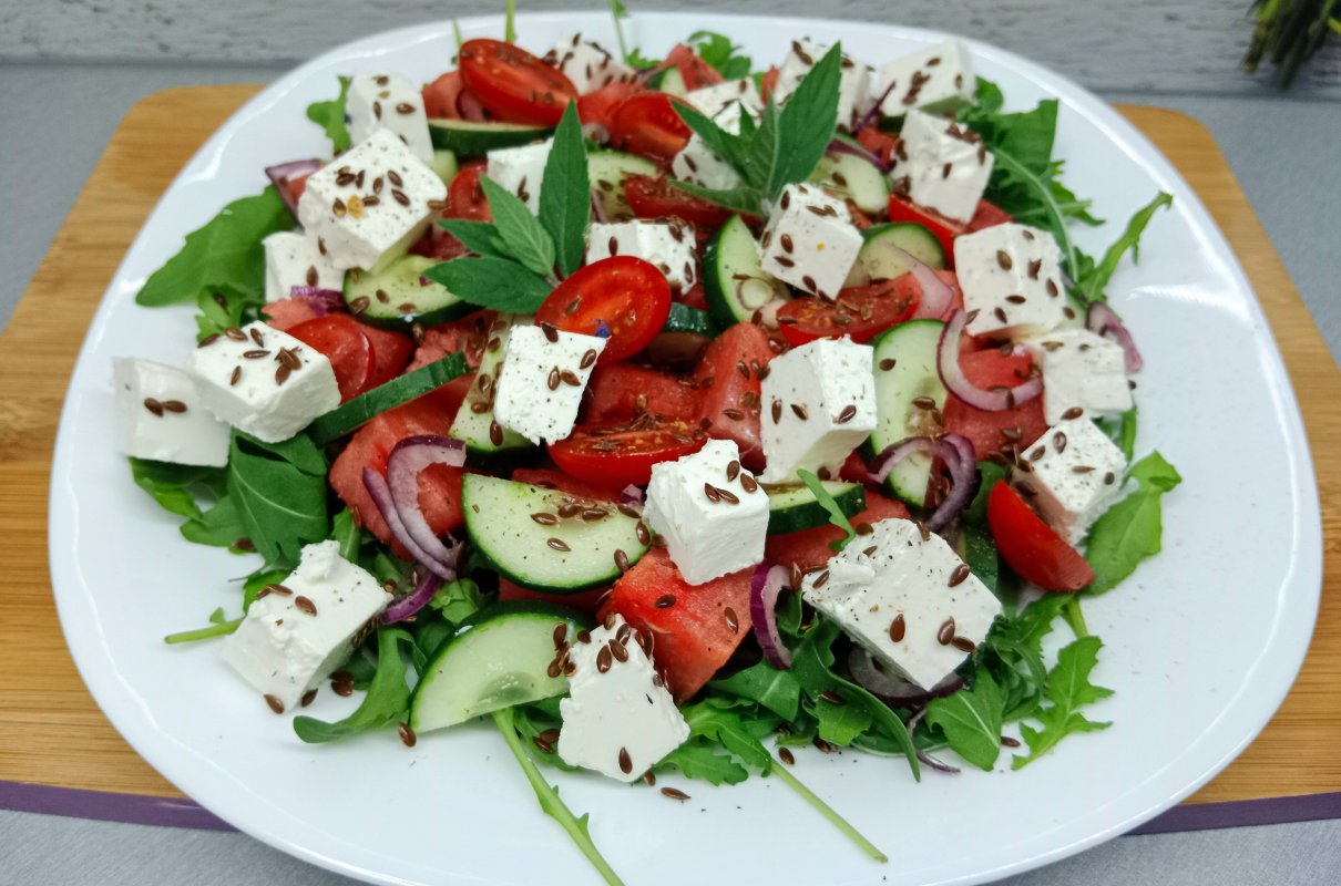 Sałatka z arbuzem i serem feta