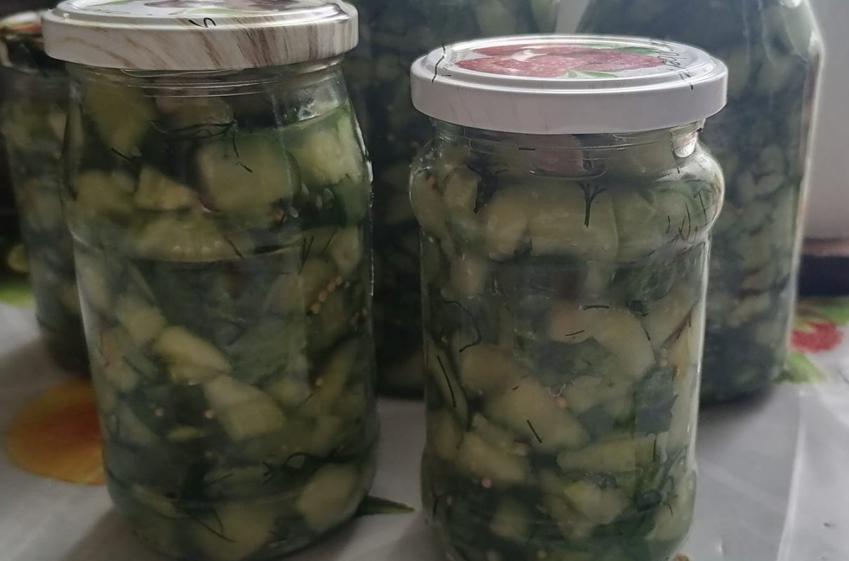 Kiszone ogórki krojone w kostkę